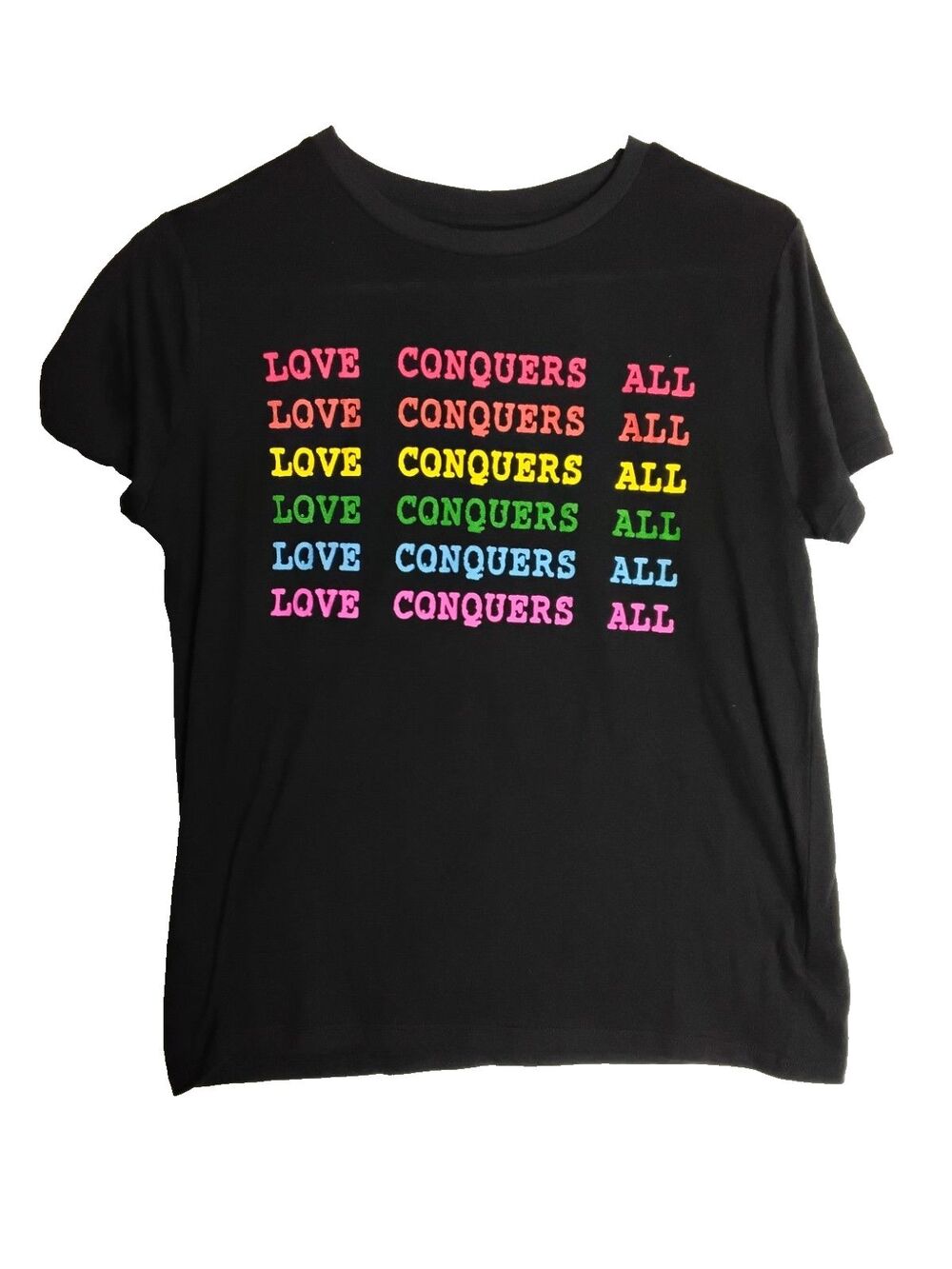 Freeze Women's Graphics Love Conquers All  Sz. M Medium  Hippie Rainbow Heart
